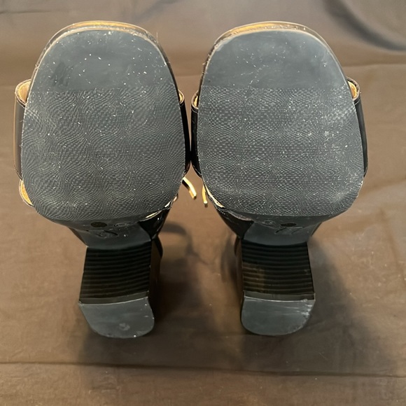 Liz Claiborne Bowen Heeled Sandals - Picture 6 of 12